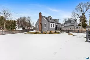 24 Taylor Dr, Greenwich, CT 06807 - Photo 30