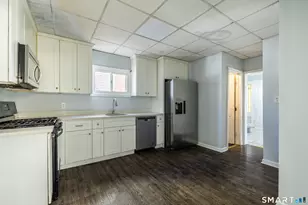 92 Herkimer St, Bridgeport, CT 06604 - Photo 4