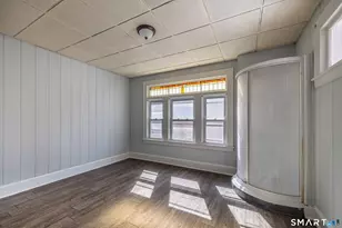 92 Herkimer St, Bridgeport, CT 06604 - Photo 6