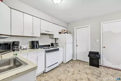 177 Thompson Street, Bridgeport, CT 06604 - Photo 14