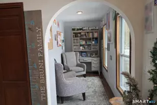 6 Cornfield Ln, Woodbridge, CT 06525 - Photo 10