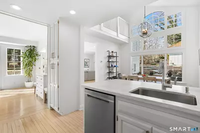 7 Raiders Lane, Darien, CT 06820 - Photo 8