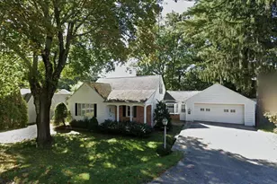 49 Dewberry Rd, Waterbury, CT 06705 - Photo 2