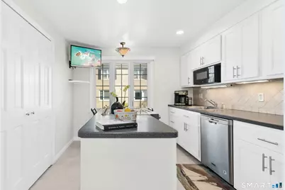 205 Main Street #33, New Canaan, CT 06840 - Photo 8