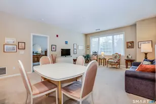 1 King Philip Dr, West Hartford, CT 06117 - Photo 6