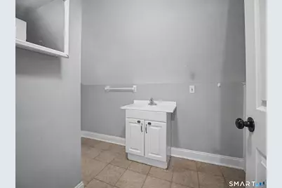 1440 Wood Avenue #3rd Floor, Bridgeport, CT 06604 - Photo 6