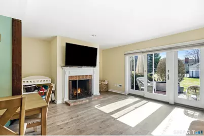 1 East Hayestown Road #15, Danbury, CT 06811 - Photo 2