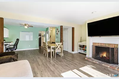 1 East Hayestown Road #15, Danbury, CT 06811 - Photo 4