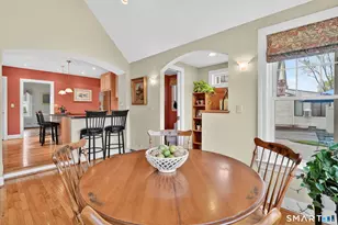 219 Auburn Rd, West Hartford, CT 06119 - Photo 10