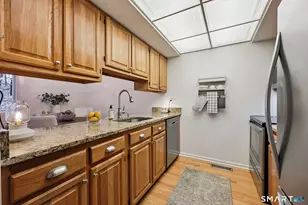 380 Hitchcock Rd, Waterbury, CT 06705 - Photo 8