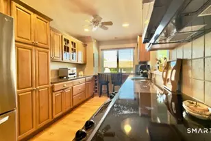 252 Agawam Dr, Stratford, CT 06614 - Photo 8