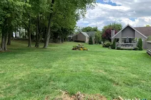 252 Agawam Dr, Stratford, CT 06614 - Photo 4