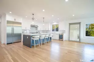 345 Reef Rd, Fairfield, CT 06824 - Photo 4