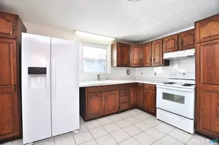 18 Play Rd, Enfield, CT 06082 - Photo 10