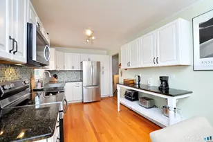 15 Stillman Rd, Bloomfield, CT 06002 - Photo 4