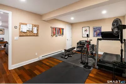 100 South Avenue, New Canaan, CT 06840 - Photo 32