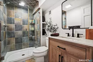 72 Barclay Dr, Stamford, CT 06903 - Photo 28