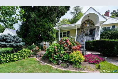 200 Mohegan Drive, West Hartford, CT 06117 - Photo 4