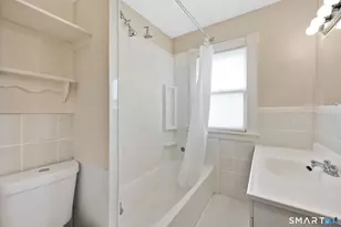 24 Thompson Ct, Enfield, CT 06082 - Photo 10