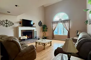 8 Whispering Pines Dr, Wallingford, CT 06492 - Photo 8