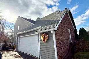 8 Whispering Pines Dr, Wallingford, CT 06492 - Photo 2