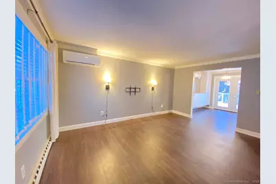 10 Fleetwood Drive, Danbury, CT 06810 - Photo 4