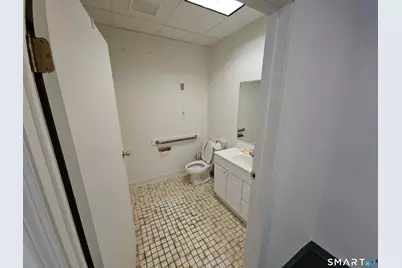 375 Morgan Lane #207, West Haven, CT 06516 - Photo 6