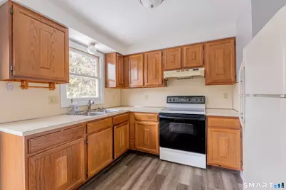 28 Orient Street, Meriden, CT 06450 - Photo 8