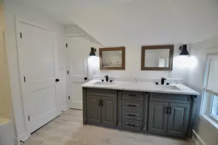 21 Nichols St, Ansonia, CT 06401 - Photo 16