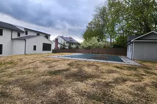60 Fox Chase Ln, West Hartford, CT 06107 - Photo 14