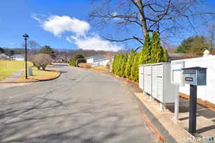 16 Tuscarora Pl, Bristol, CT 06010 - Photo 38