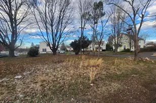 7 Walnut St, Middletown, CT 06457 - Photo 4