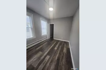 22 Brown Street, Hartford, CT 06114 - Photo 6