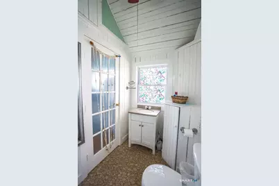 127 Shore Road, Clinton, CT 06413 - Photo 20