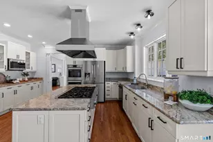 102 Hunter Dr, West Hartford, CT 06107 - Photo 10