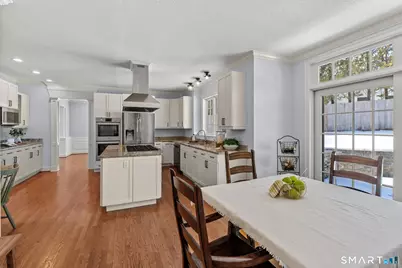 102 Hunter Drive, West Hartford, CT 06107 - Photo 12