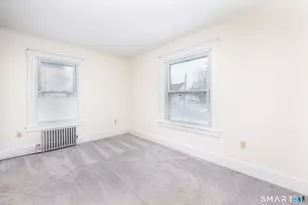 41 Walnut St, Enfield, CT 06082 - Photo 16