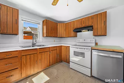 3 East Wood Street, Waterford, CT 06385 - Photo 10