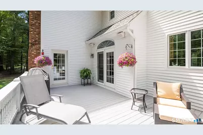 7 School House Lane, Simsbury, CT 06070 - Photo 4