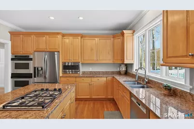 7 School House Lane, Simsbury, CT 06070 - Photo 18