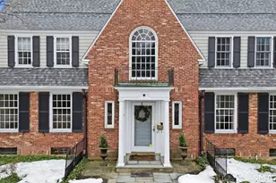 75 Bloomfield Ave, West Hartford, CT 06105 - Photo 2