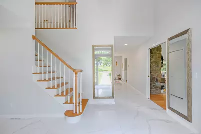 20 Laura Drive, Danbury, CT 06811 - Photo 2