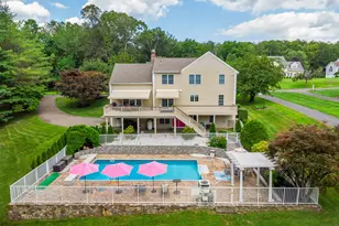 20 Laura Dr, Danbury, CT 06811 - Photo 4