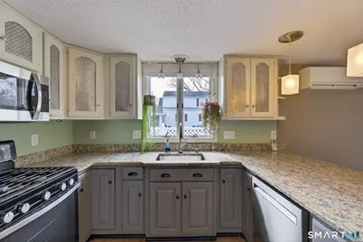 8 High Street, Wallingford, CT 06492 - Photo 2