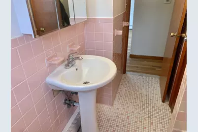 640 Beechmont Avenue, Bridgeport, CT 06606 - Photo 14