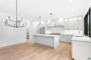 35 Oronoque Hills Rd, Stratford, CT 06614 - Photo 12