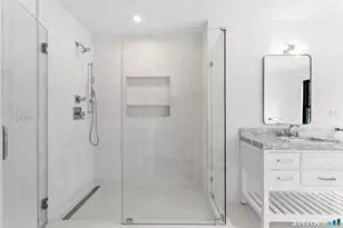 35 Oronoque Hills Rd, Stratford, CT 06614 - Photo 6