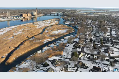 66 Bridgeview Place, Stratford, CT 06614 - Photo 4