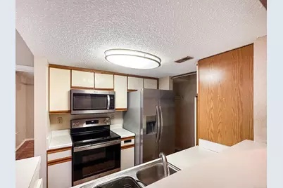 31 High Street #APT 11304, East Hartford, CT 06118 - Photo 4