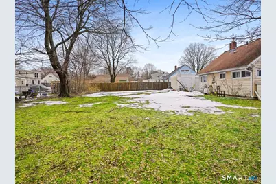 69 Seaver Circle, Bridgeport, CT 06606 - Photo 4